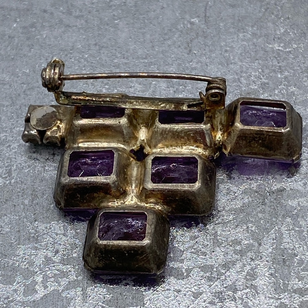 Vintage Art Deco Style Emerald Cut Amethyst Stones Accented With Rhinestone Pin - Picture 2 of 5